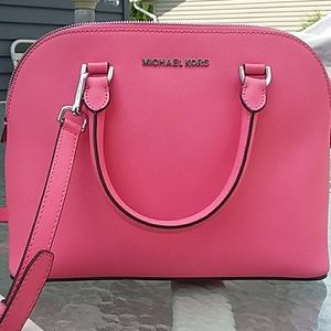 🎈*LIKE SALE* 🎈Michael Kors Cindy Md Satchel Dome